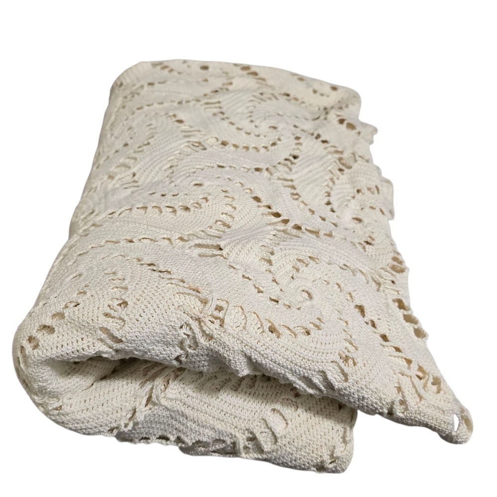 VTG Handmade Crochet Lace Bedspread Spiral Pinwheel Cottagecore 76x86 Full Queen